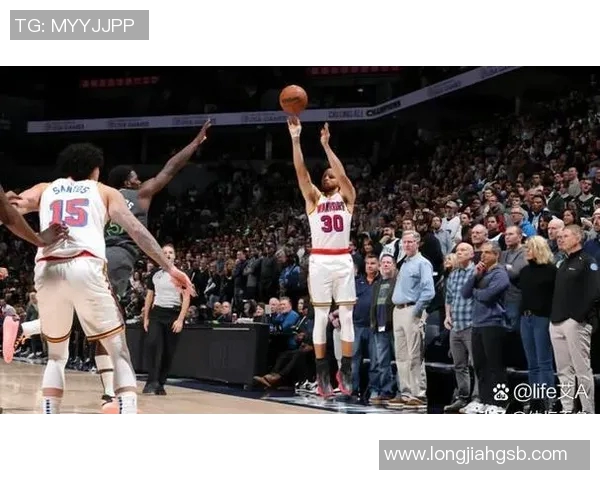 2009年NBA季后赛火箭与魔术激战回顾精彩瞬间与经典对决分析