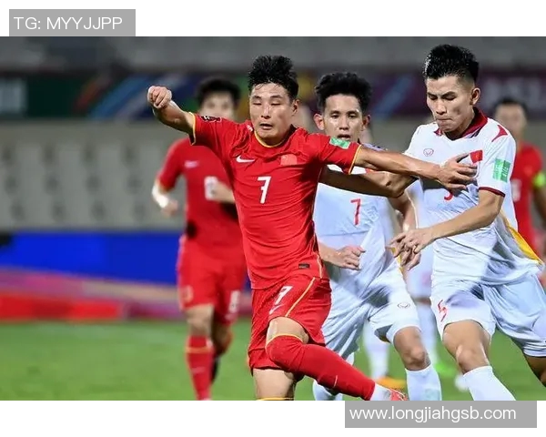 武汉足球队个人能力引发热议球迷对球员表现褒贬不一