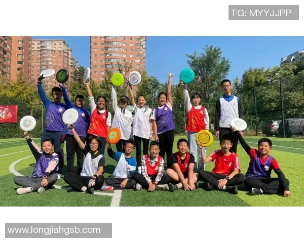 南京飞盘队在极限运动会积分榜上以64分稳居第一名引发关注