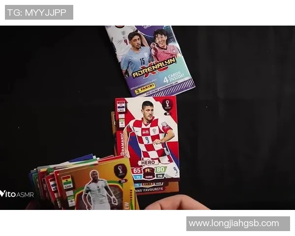 小卡足球明星究竟是谁引发了众多球迷的热议与关注